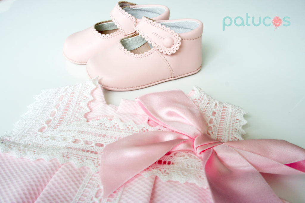 Dress and Baby Girl Shoes: Perfect Match