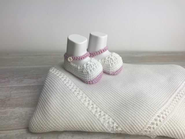 Cotton white and light pink Knit Booties